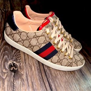 GUCCI Ace GG Supreme Sneakers